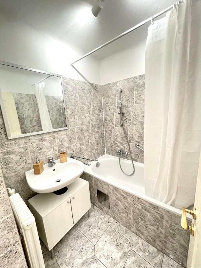 Cosy Apartment Near Schoenbrunn & Meidlinger Market 비엔나 외부 사진
